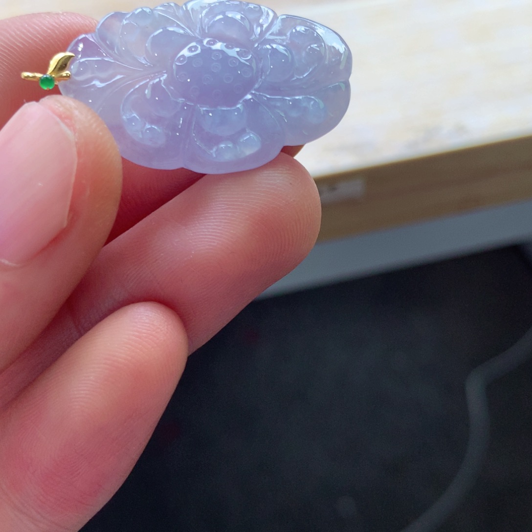 翡翠颈饰18K金镶嵌吊坠