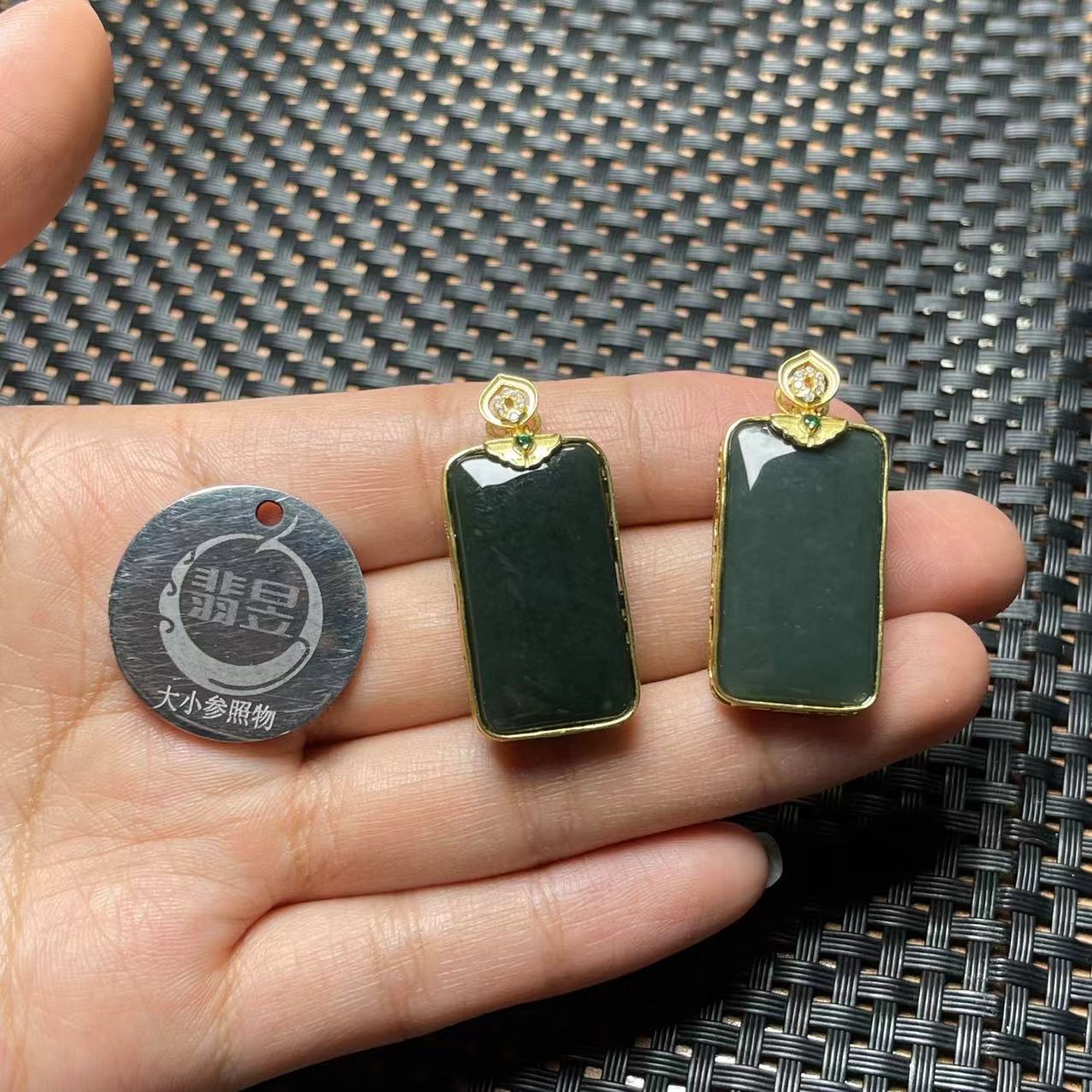 3B01-36220T10-和田玉吊坠S925银镶-多样性发其一