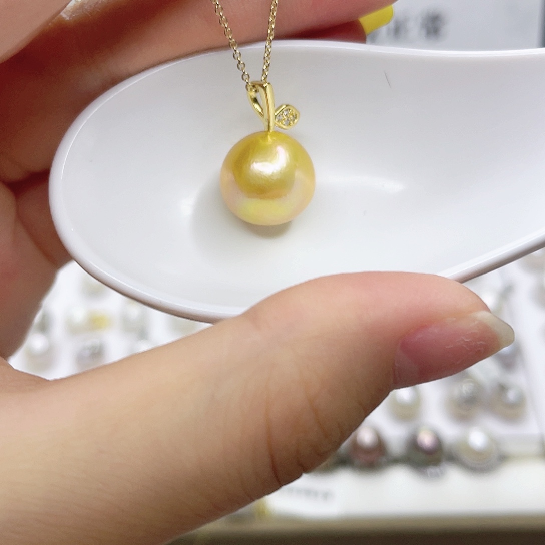 淡水珍珠合金吊坠(赠链)