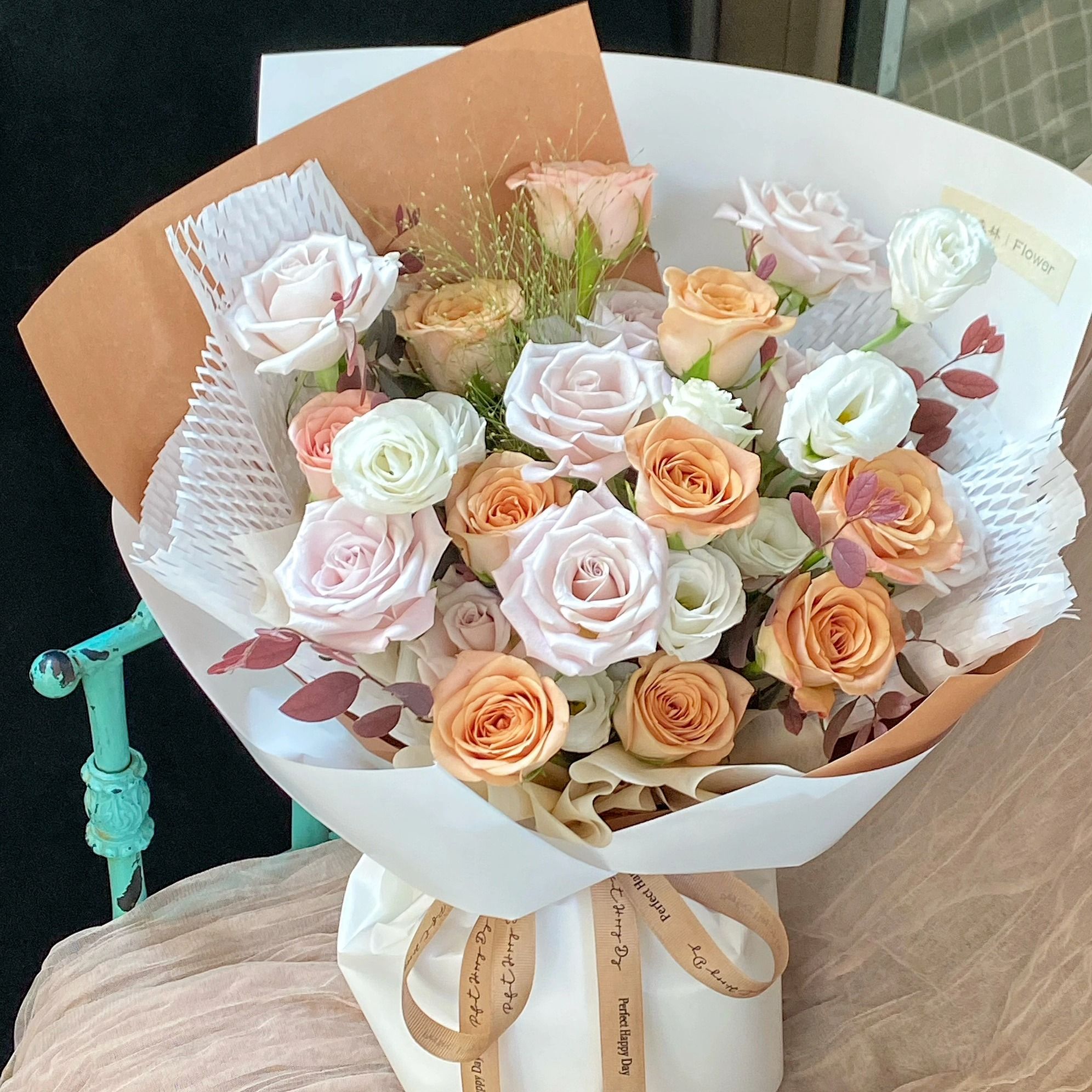 【北港初晴】9朵卡布奇诺曼塔混搭花束生日礼物鲜花花束女友闺蜜朋友同事花店送花上门