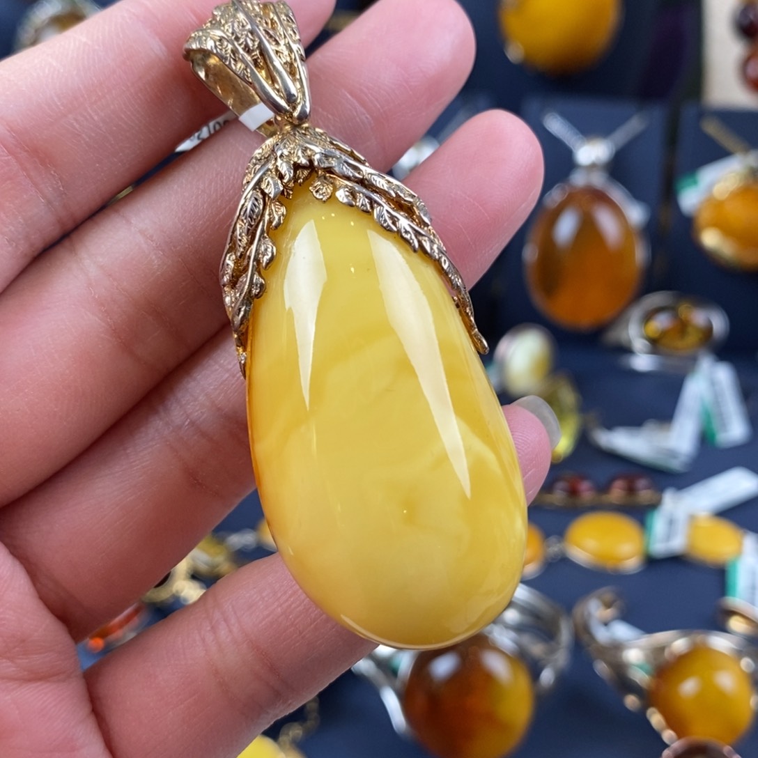 琥珀颈饰银S925镀金镶嵌