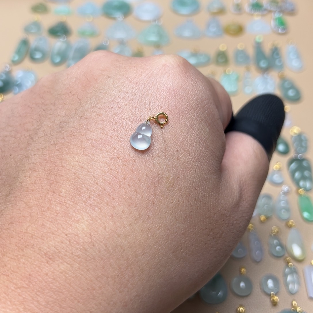 翡翠颈饰18K金镶嵌葫芦