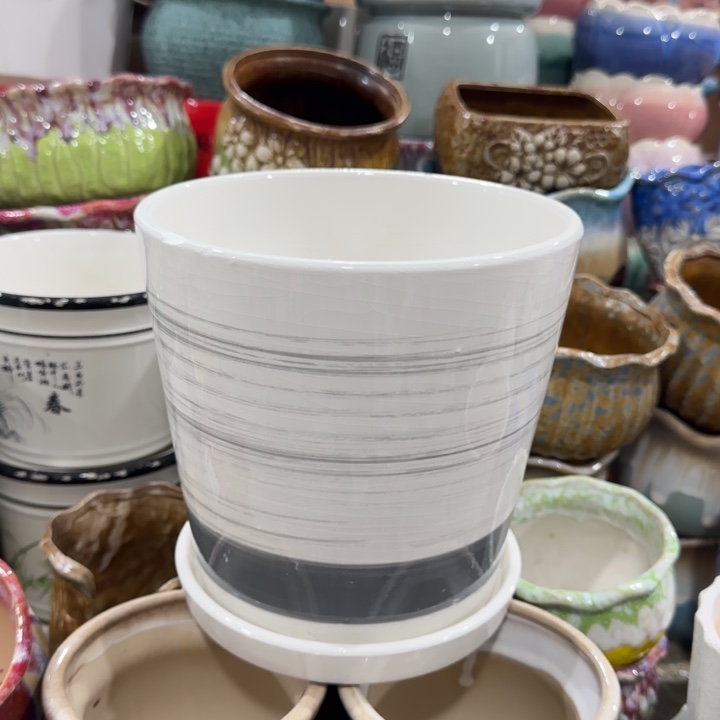 凑9块包邮，有孔，陶瓷花盆