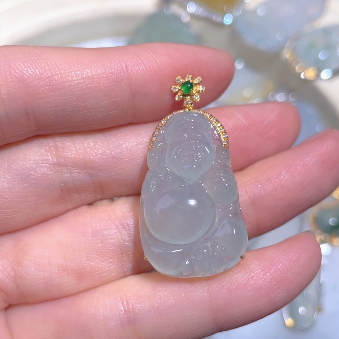 翡翠颈饰18K金镶嵌翡翠