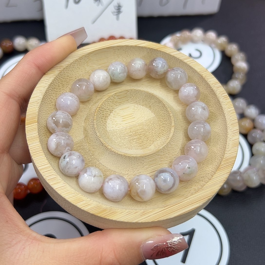 玛瑙/玉髓手镯未镶嵌话****多