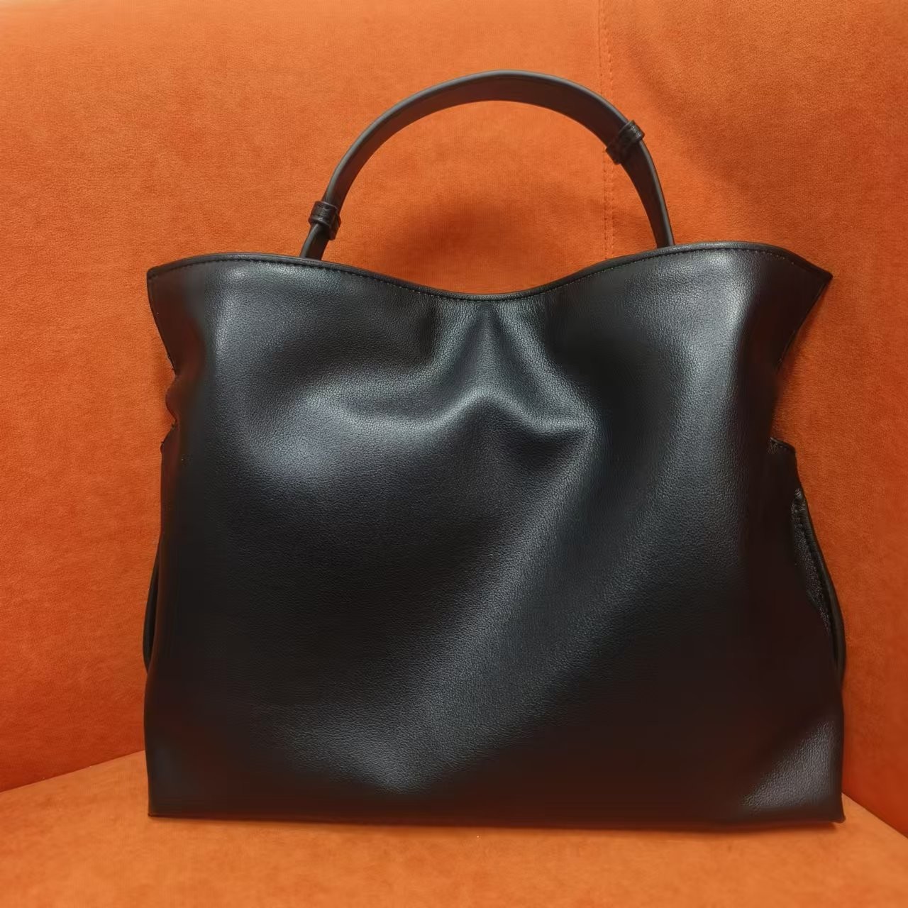 时尚潮流真皮新款女包手提袋35CM 10920 黑色