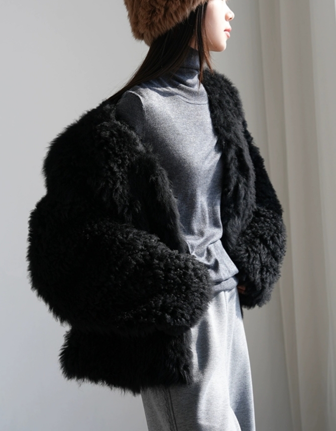 常规款加厚保暖女毛毛一体外套