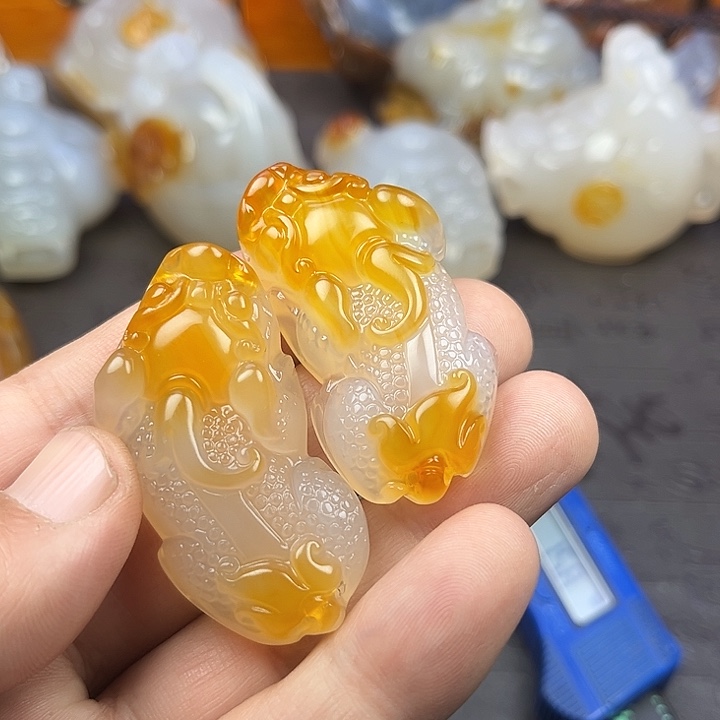 玛瑙/玉髓摆件未镶嵌沙**杨