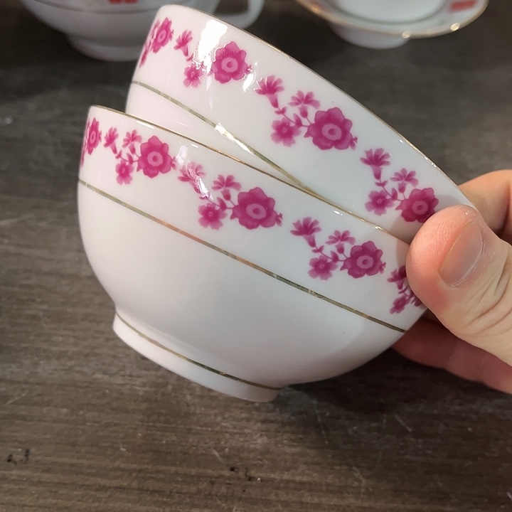 瓷片///////直径11厘米。2个。