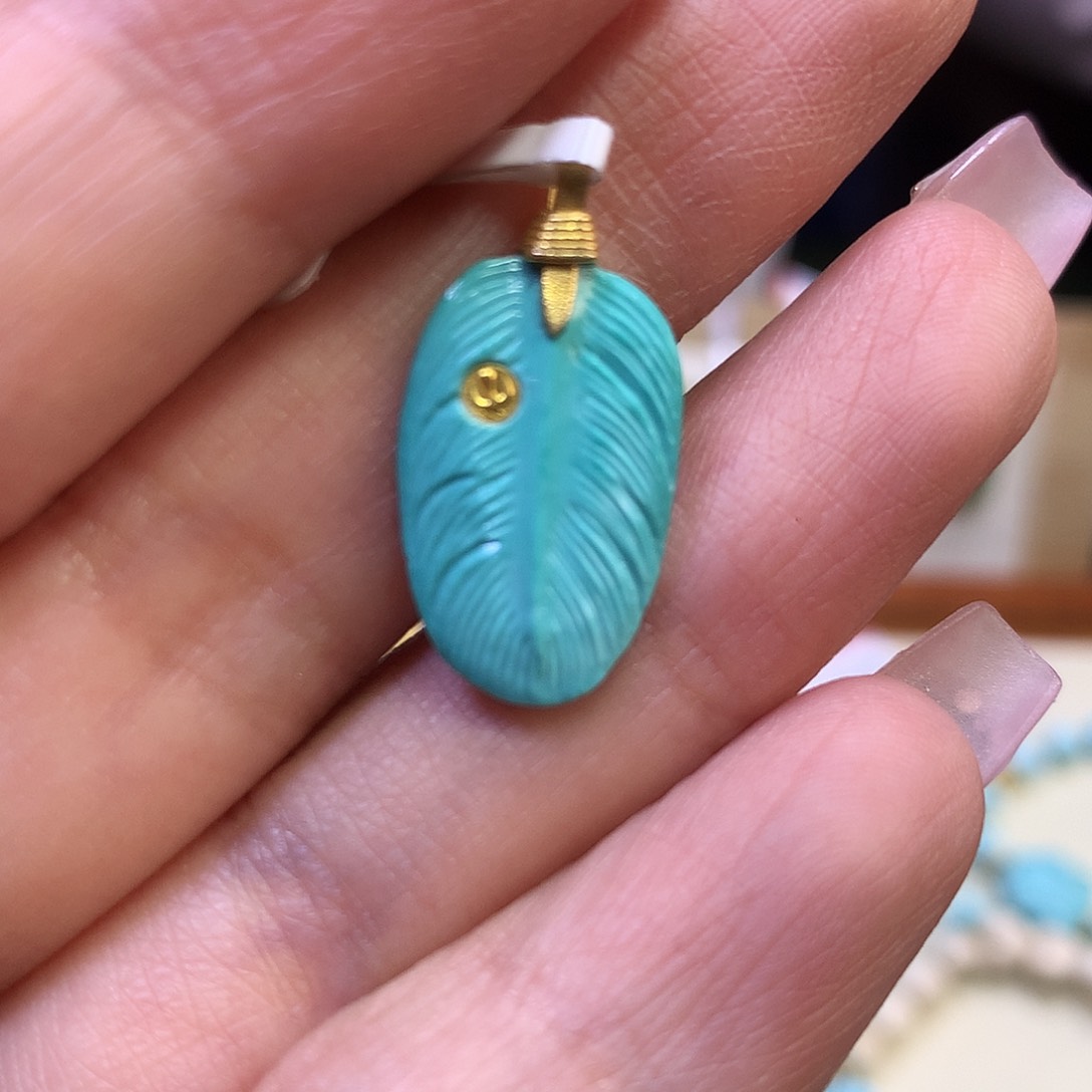 绿松石吊坠(不含链)18K金镶嵌天**米