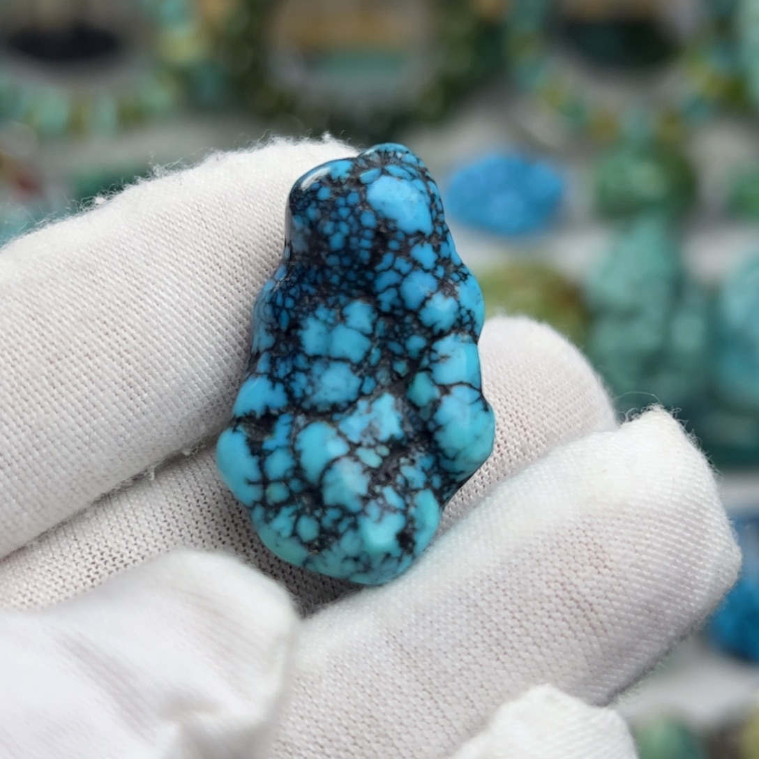 绿松石未镶嵌珠宝奇石