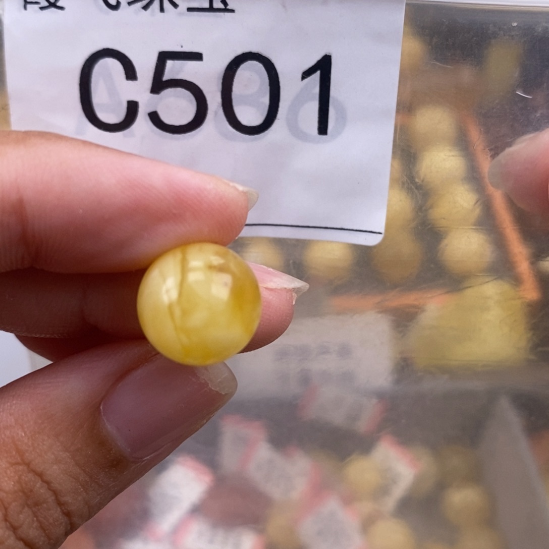 琥珀未镶嵌珠宝奇石13