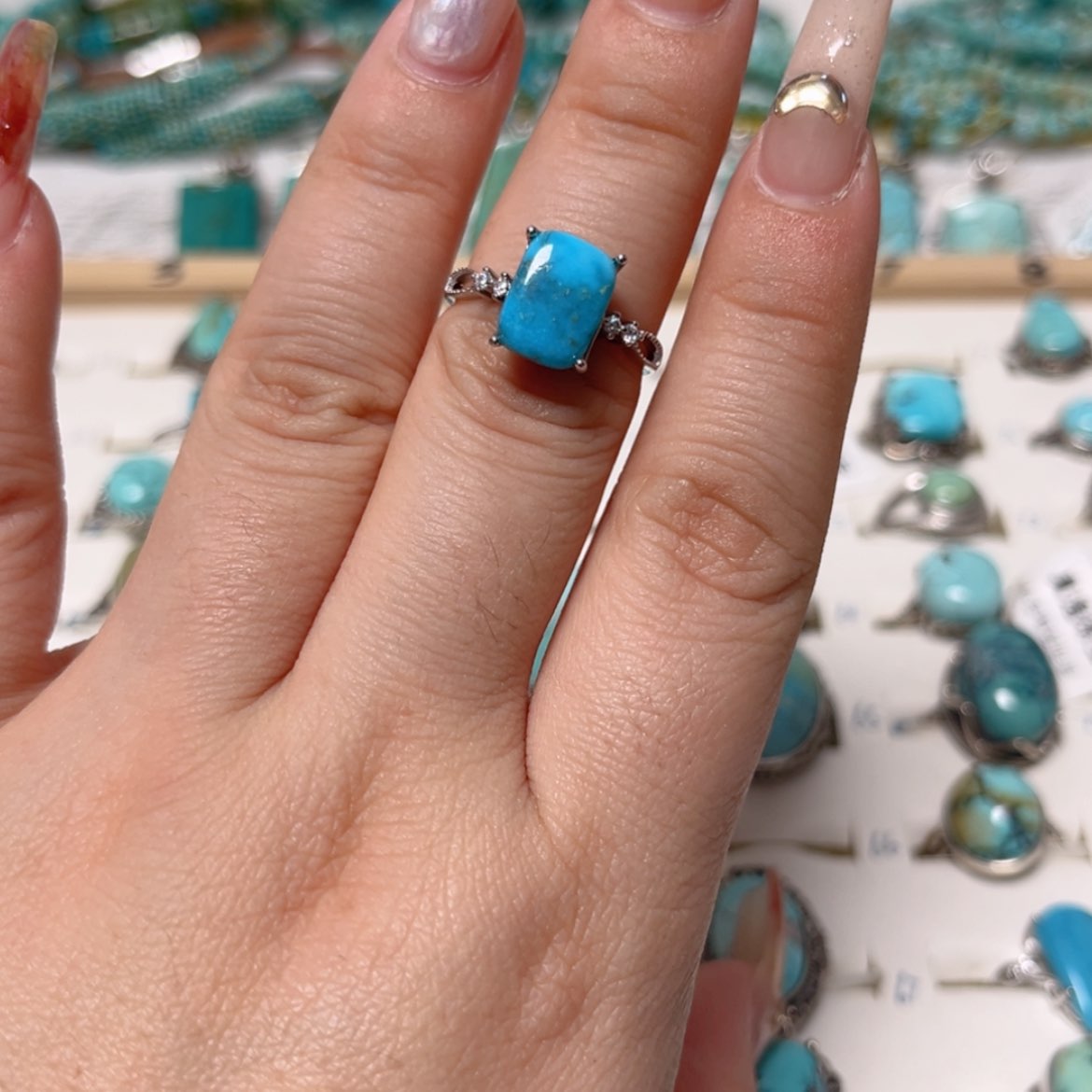 【闪购商品】未镶嵌绿松石珠宝奇石