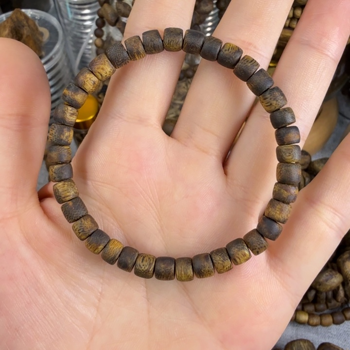 沉香碎屑沉香莺歌绿奇楠05鼓珠单圈