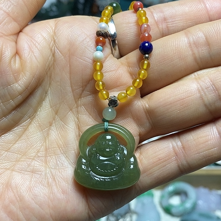 翡翠未镶嵌吊坠(赠链)