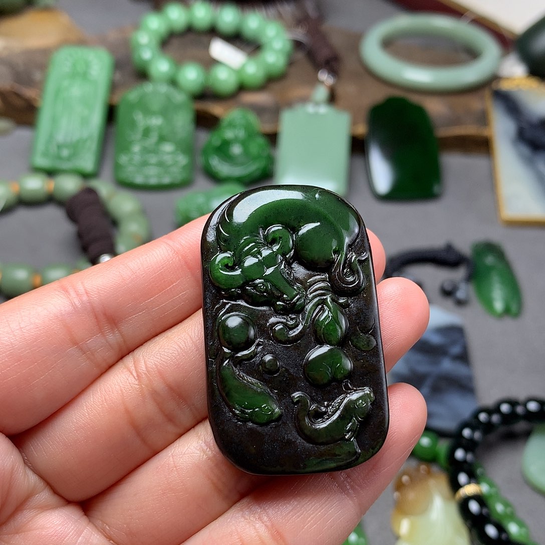 和田玉颈饰未镶嵌昌****房