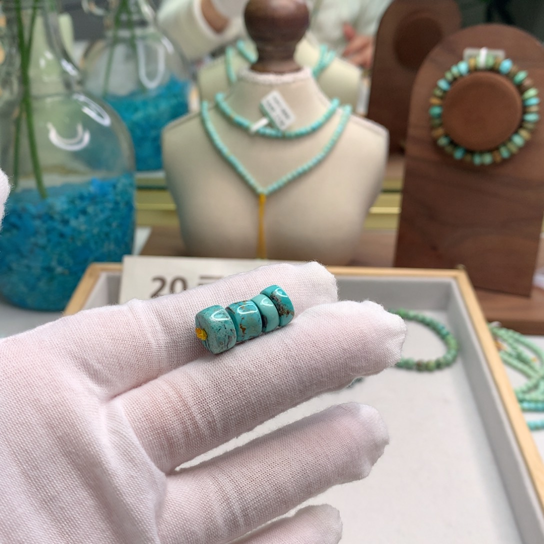绿松石未镶嵌饰品