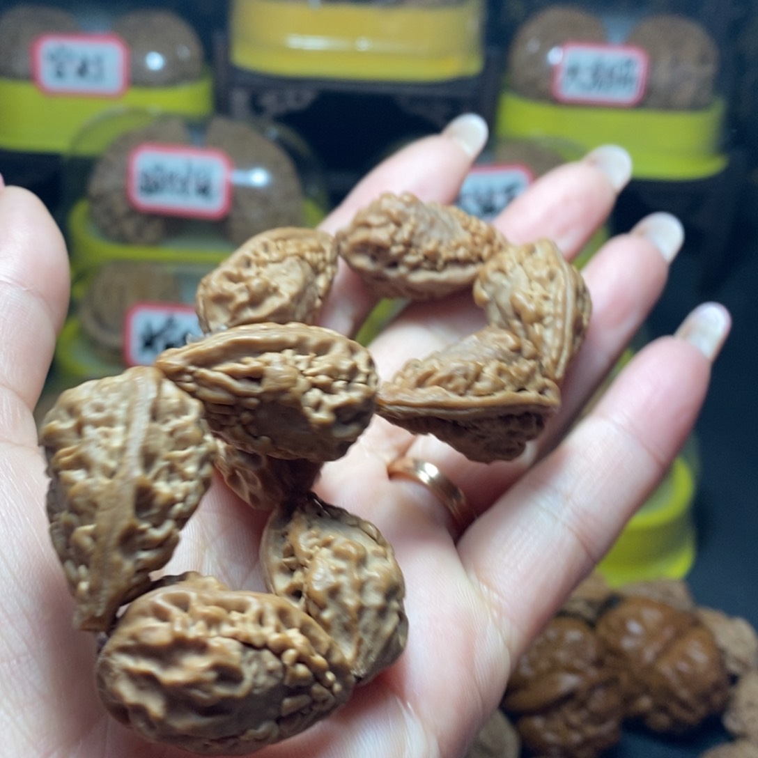 文玩核桃把件1号麒麟角手持