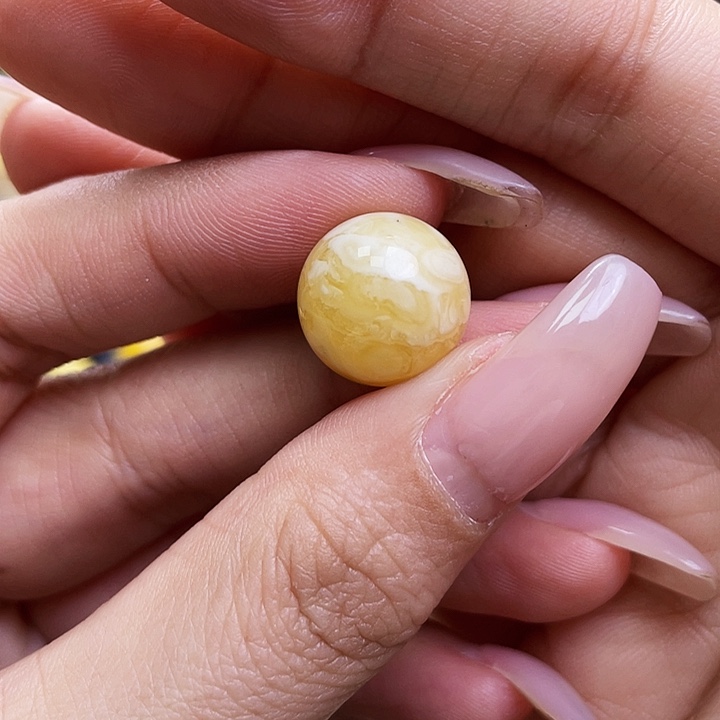 琥珀裸石未镶嵌单珠尺寸14.4mm微瑕