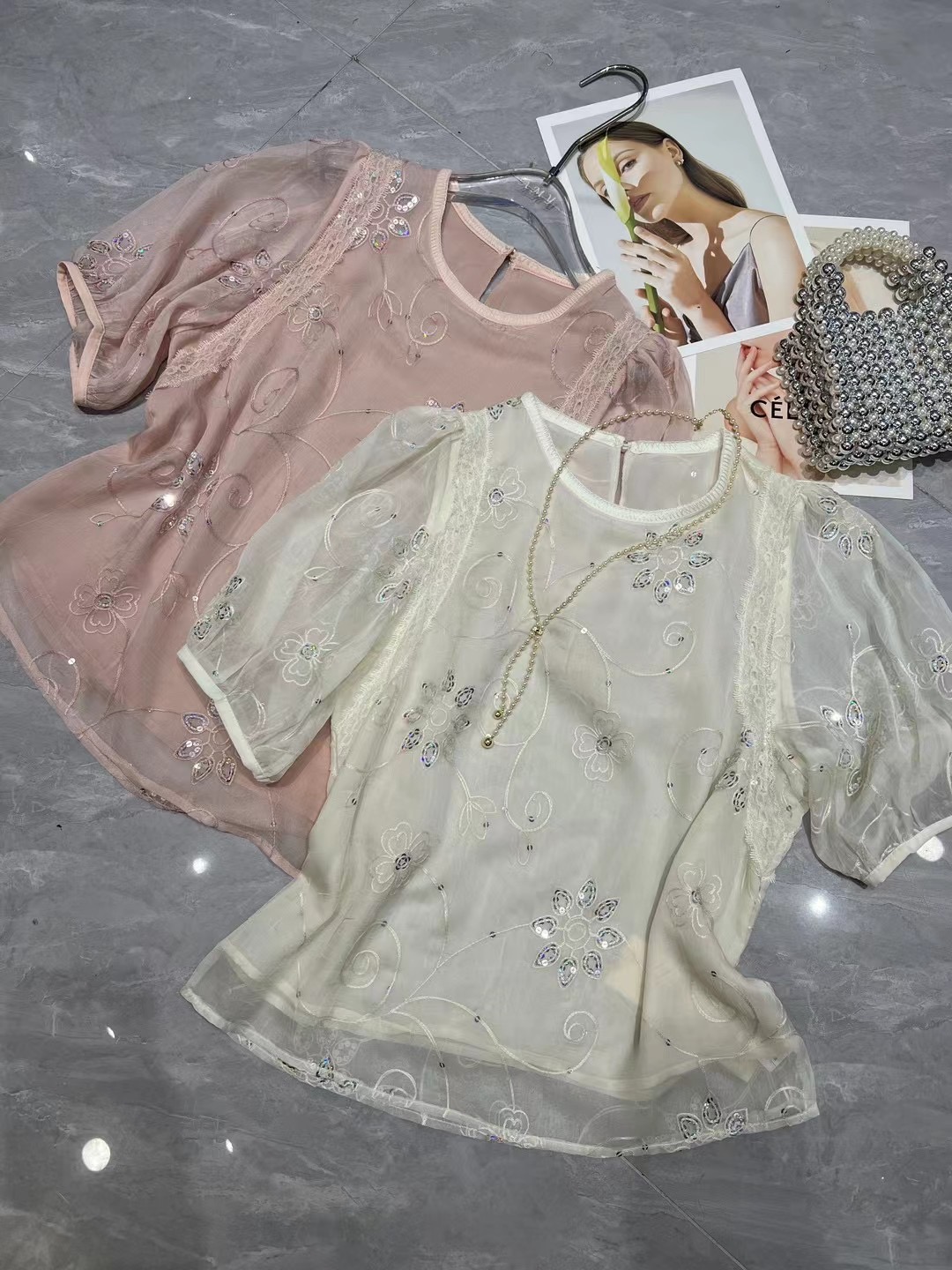 【YA JUN JIA】艾嫚伊刺绣亮片圆领短袖显瘦气质百搭女士上衣