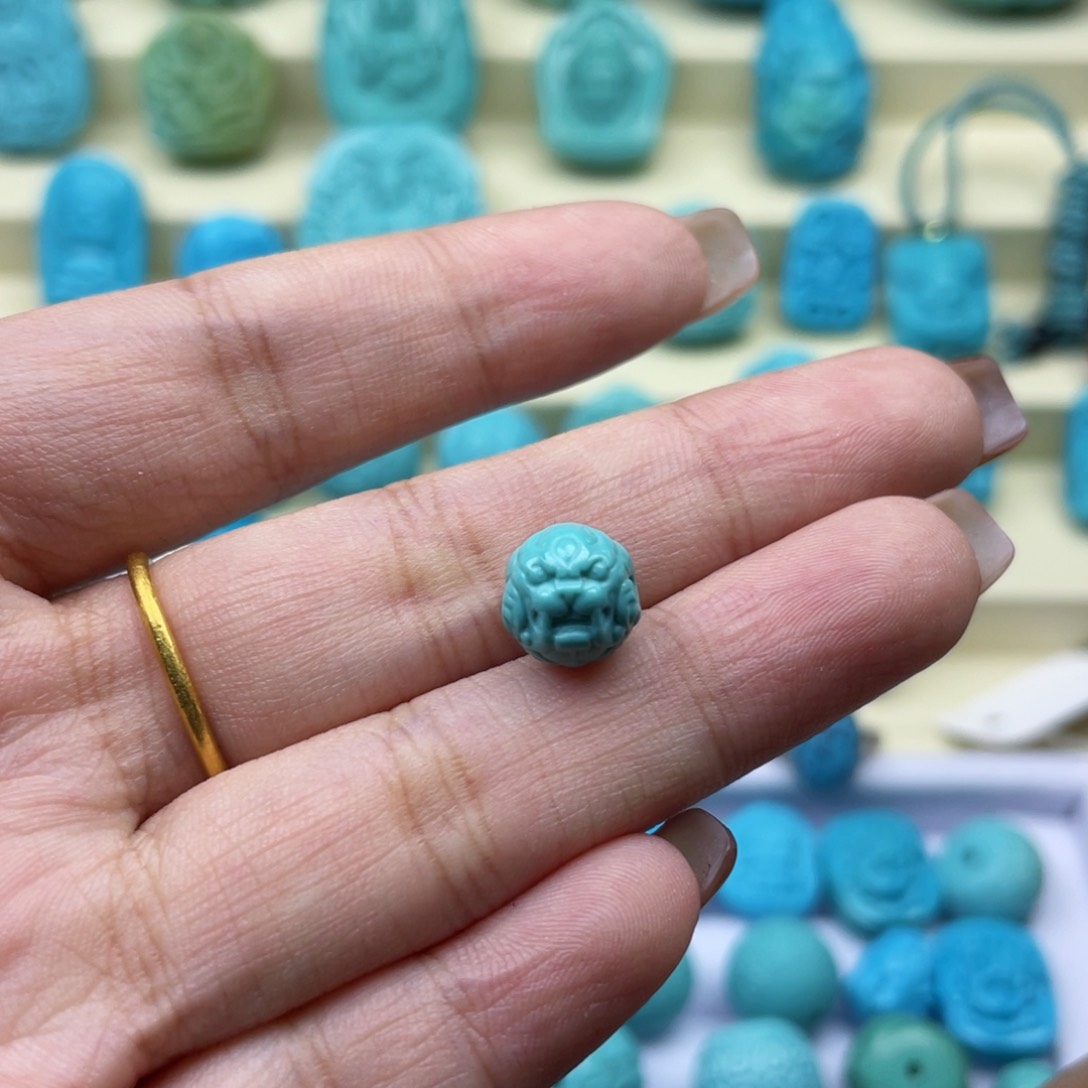 绿松石雕刻未镶嵌