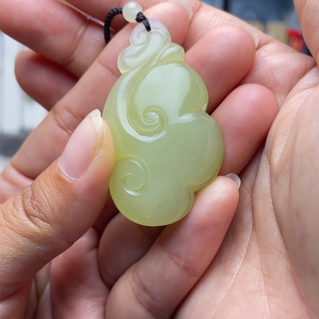 L***e和田玉未镶嵌吊坠(不含链)