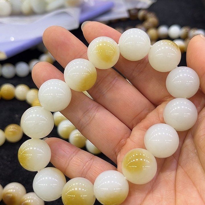 和田玉未镶嵌手链