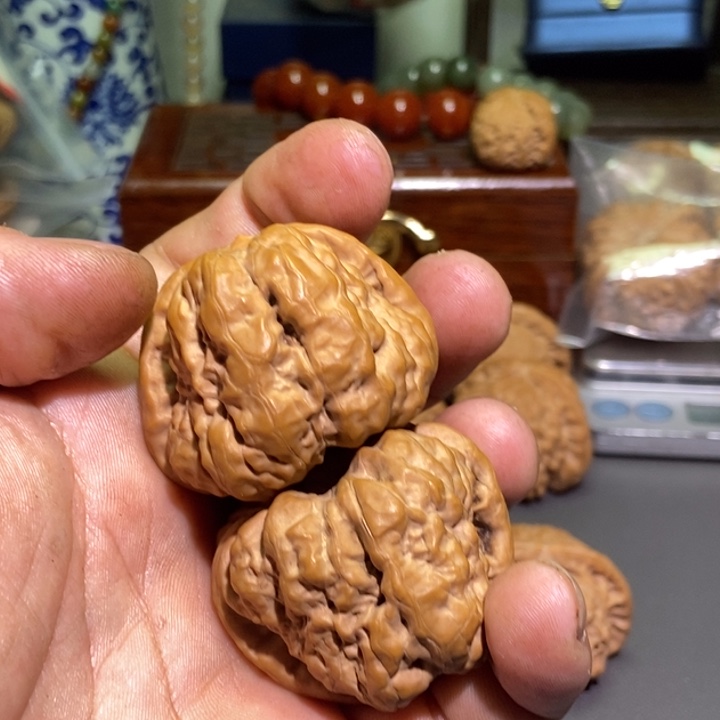 桃核把件例*蛤蟆头核桃