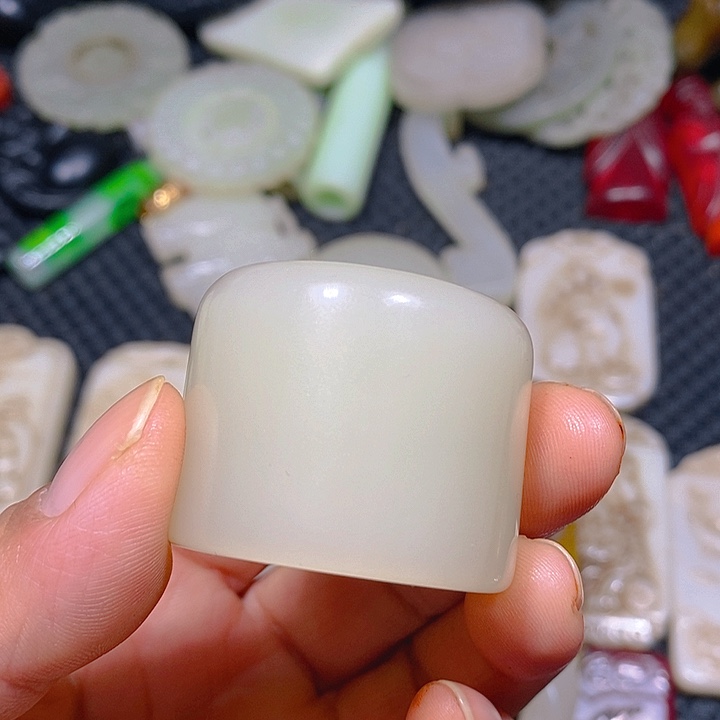 未镶嵌手链和田玉（糖玉）诗**居