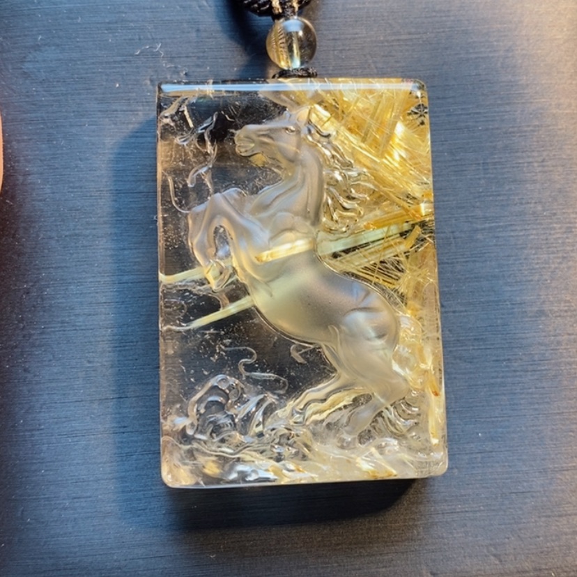 【闪购商品】未镶嵌颈饰发晶天然钛晶马牌