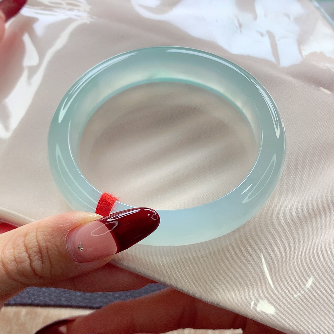 翡翠手镯（贵妃镯）未镶嵌54.3贵妃 冰蓝毕业 灵