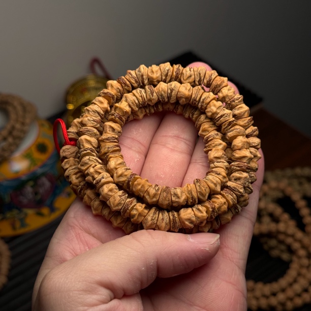 热振柏香籽精工水晶皮红芽薄斜切尺寸8.5左右