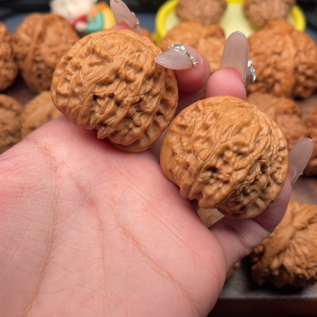 文玩核桃把件全品，红皮白狮子39.8