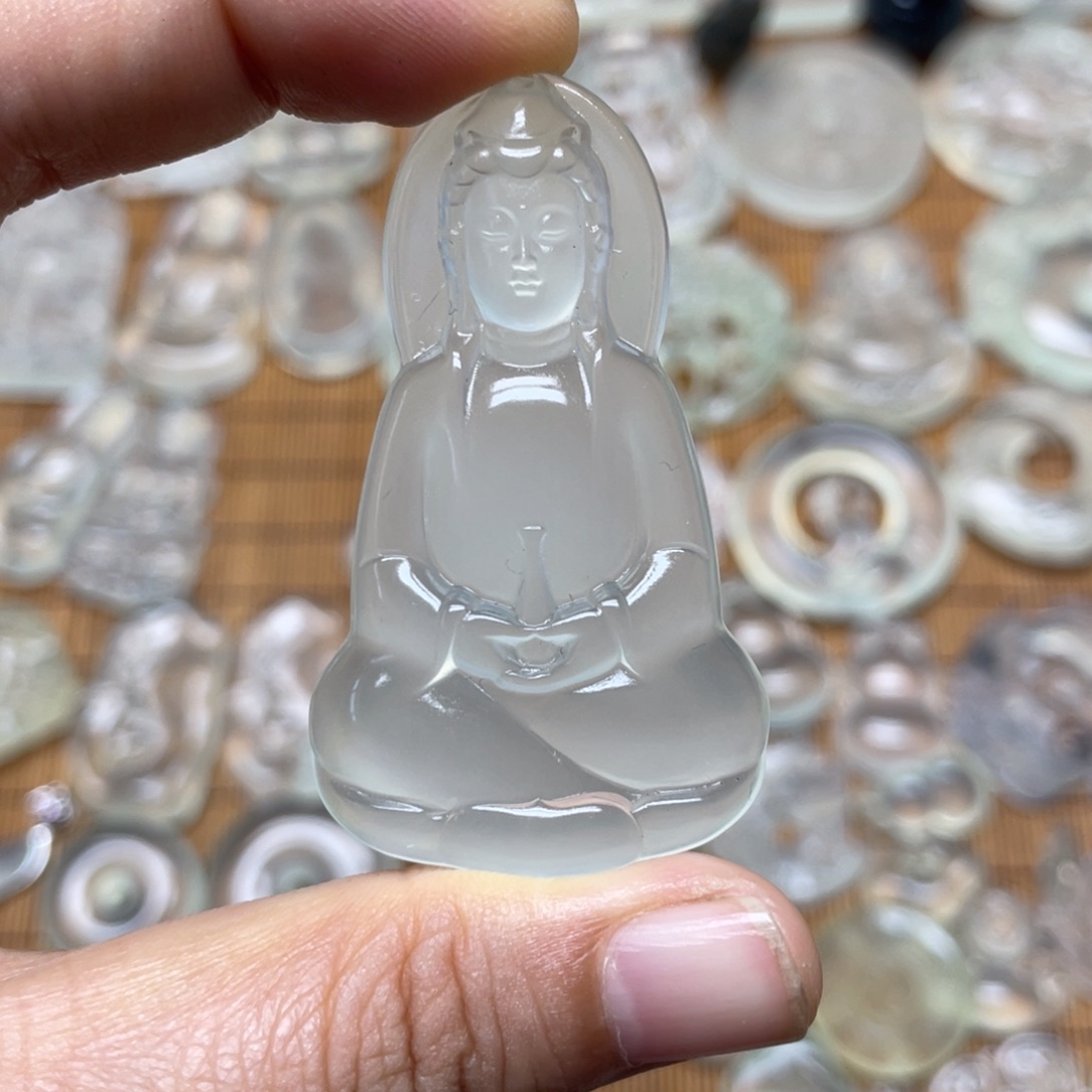 未镶嵌蛇纹石玉颈饰