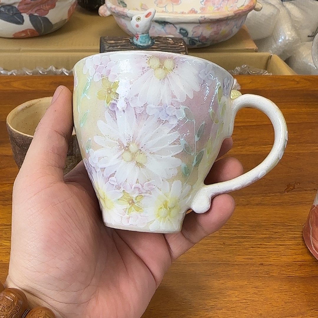茶盏哈哈哈哈哈好好笑
