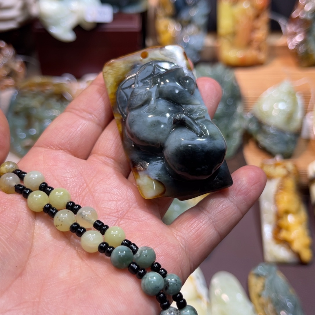 蛇纹石玉未镶嵌吊坠(赠链)