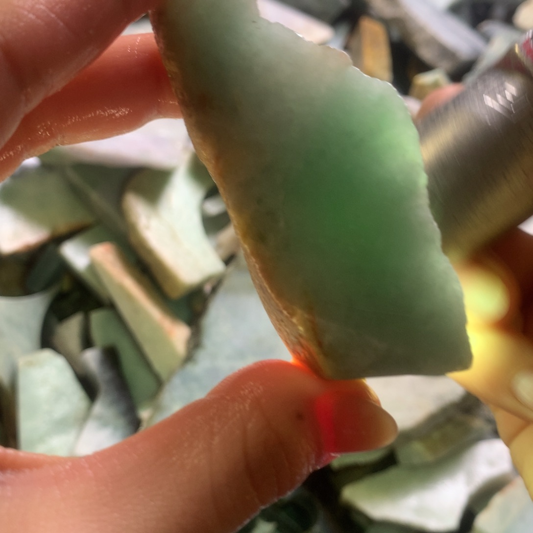 翡翠颈饰未镶嵌缅甸翡翠