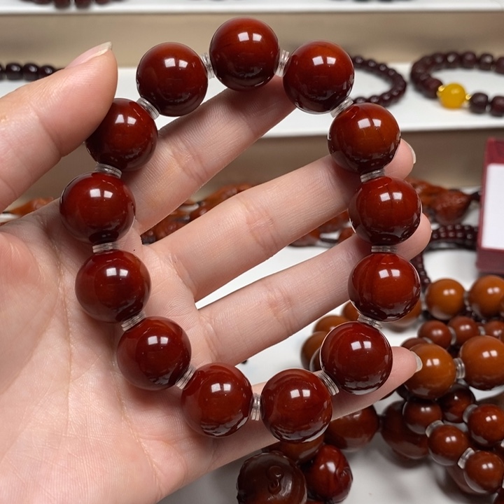 1***x橄榄核雕刻工艺的发展