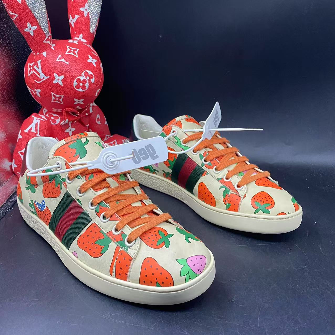 95新 GUCCI/古驰 【聚星福利】ACE系列米白色草莓板鞋39欧码ddm1906