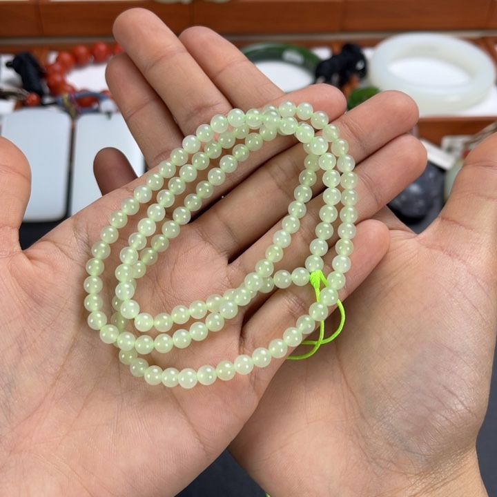 和田玉未镶嵌颈饰?*哞