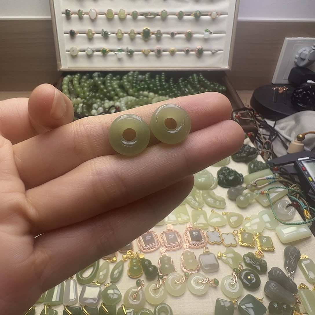 和田玉未镶嵌吊坠(不含链)