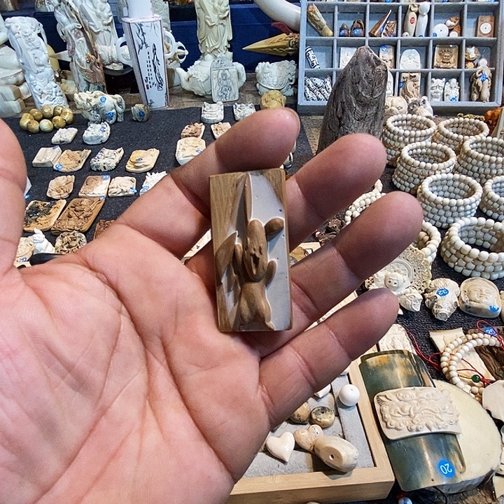 泥塑美***士工艺品的制作
