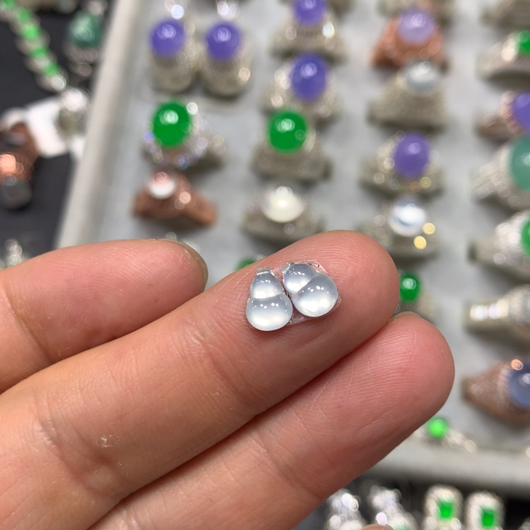 翡翠戒指未镶嵌我***了葫芦