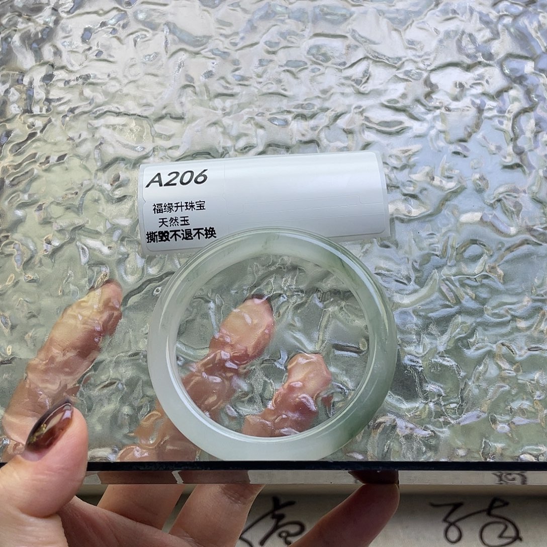 石英质玉未镶嵌手镯A206