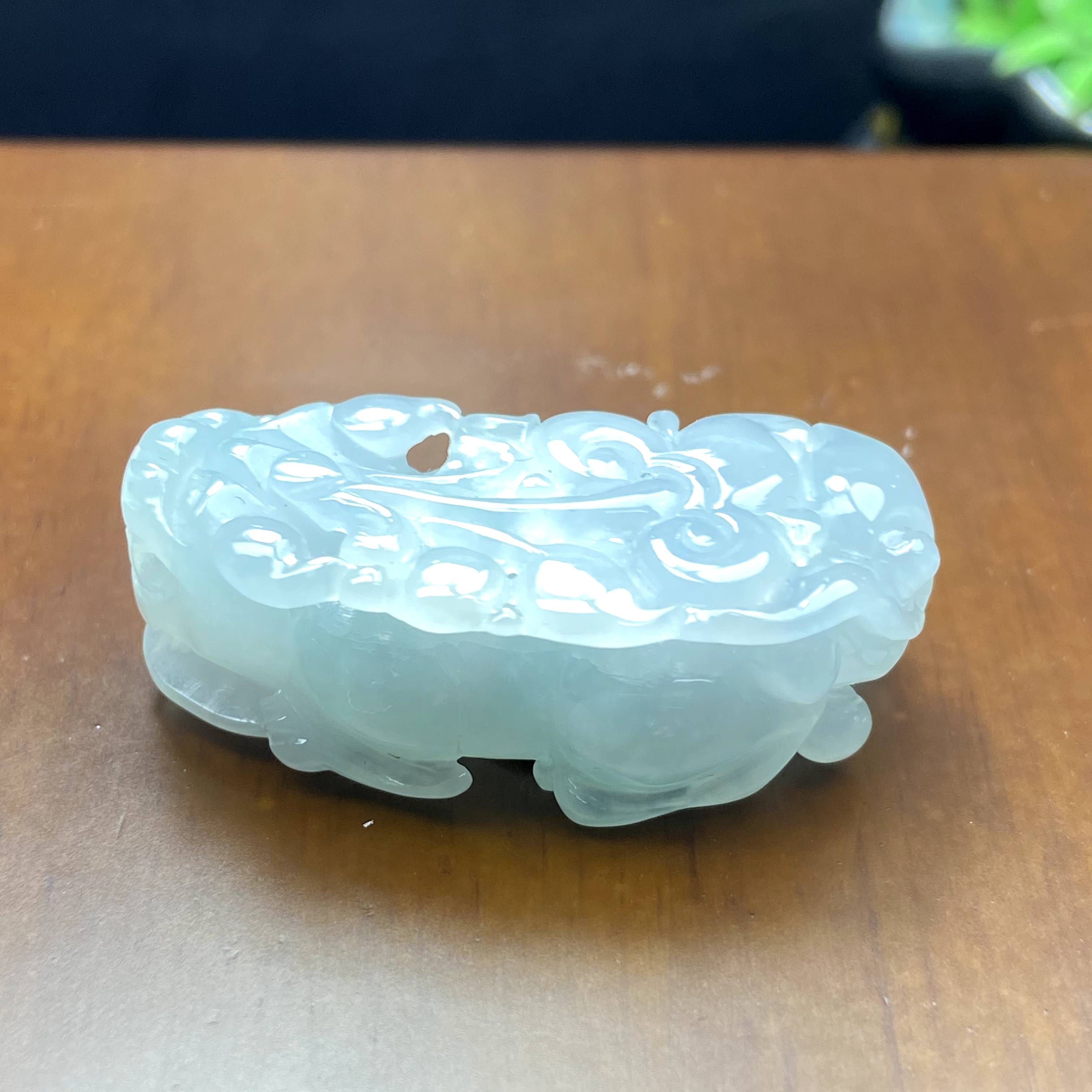 RX18天然缅甸A货翡翠冰胶雕花貔貅/018687/北京中保拍卖