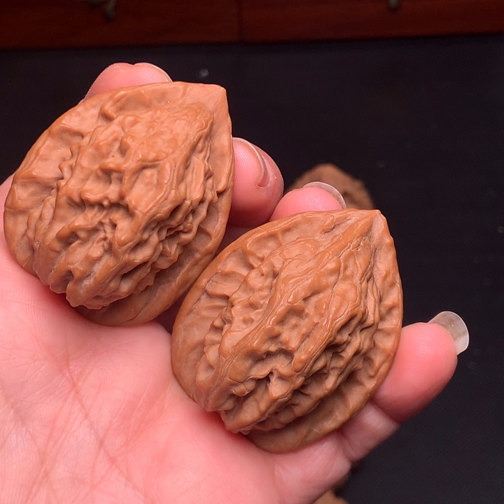 文玩核桃吊坠大红袍36尺