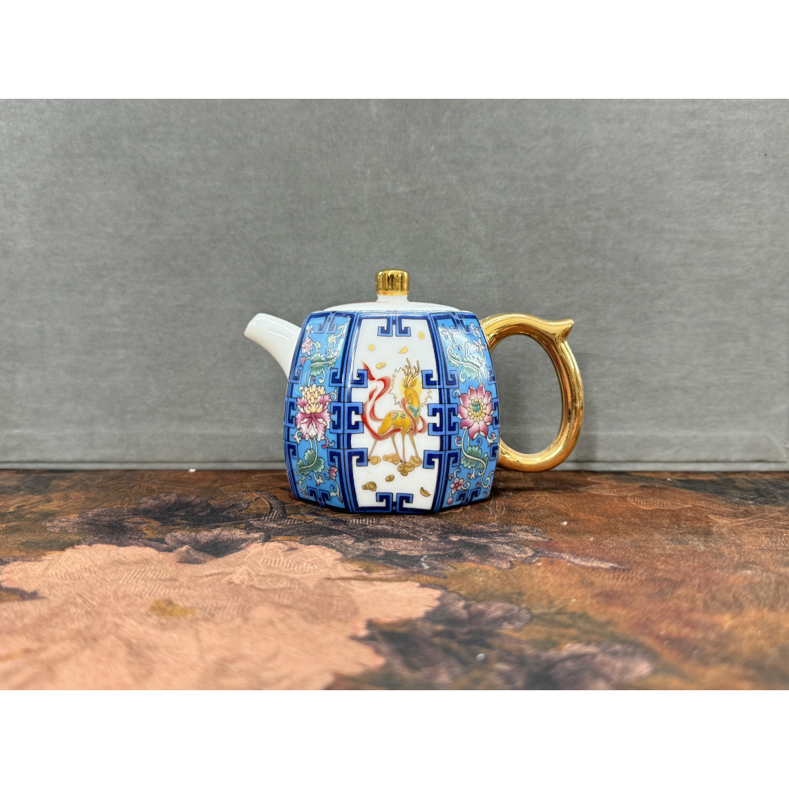 蓝彩轻奢八方壶陶瓷窗花茶壶一鹿有你1