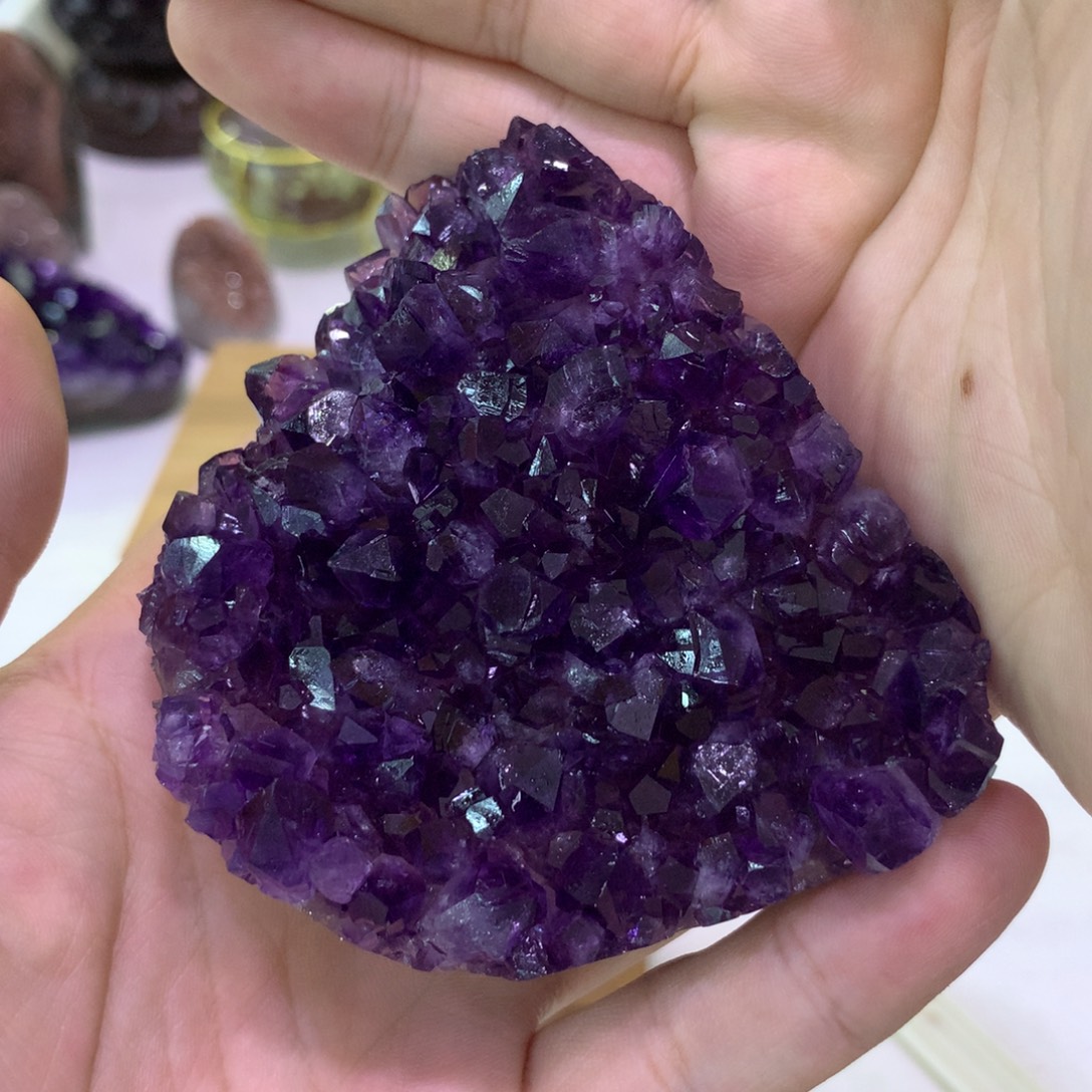 未镶嵌水晶大型摆件（非配饰）