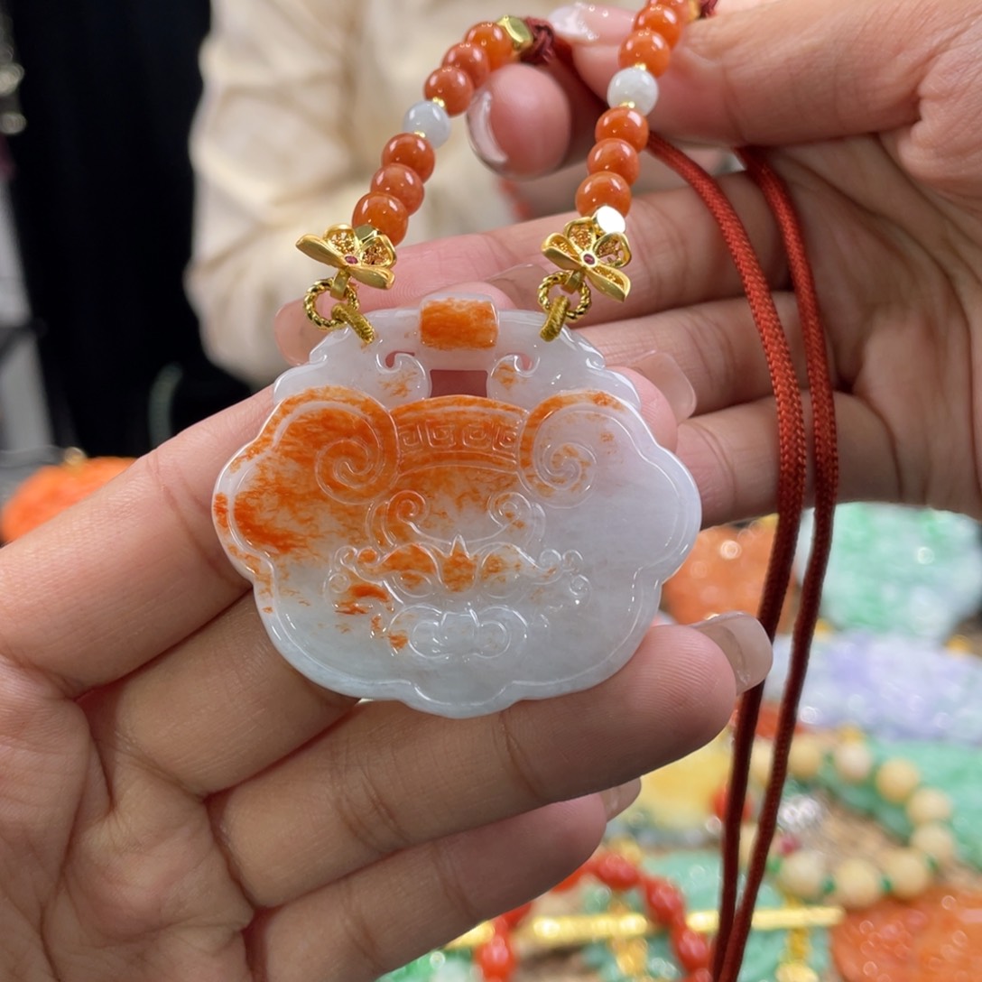 翡翠颈饰未镶嵌代编织