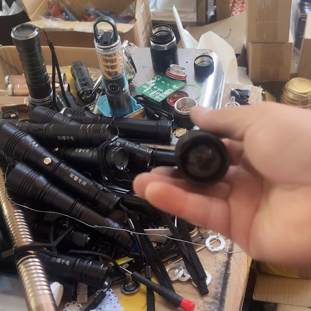 包***糖强光手电家用户外384